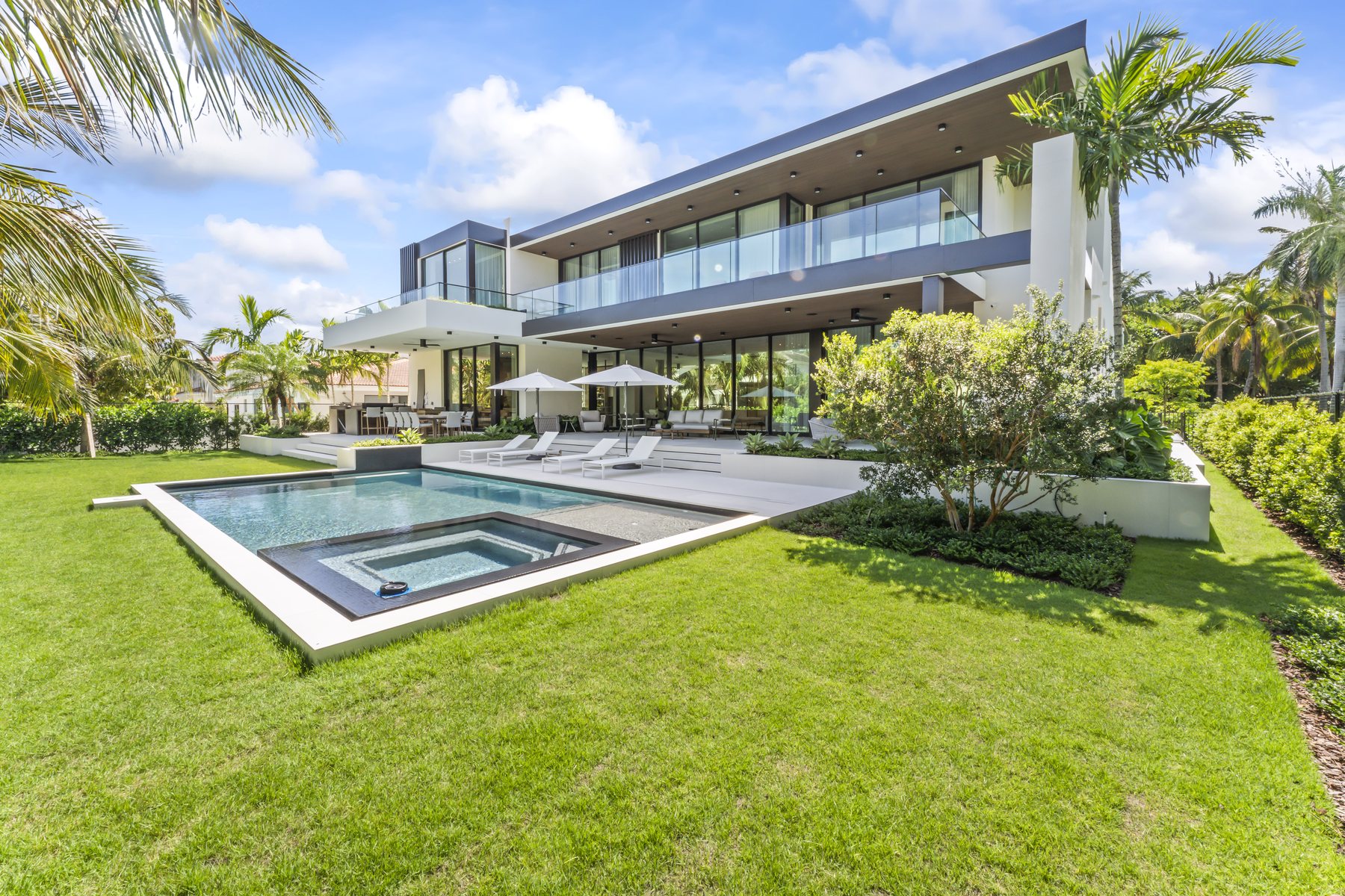 Luxury exterior photographed by Zu Group