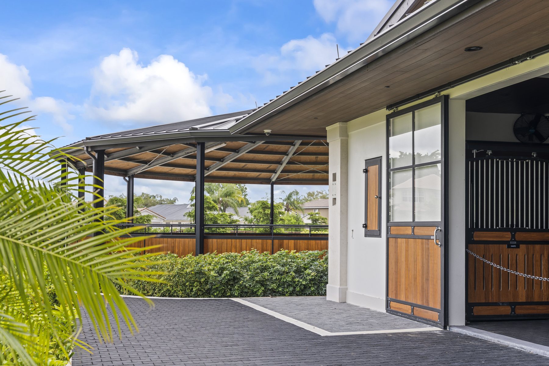 Equestrian architecture photographed by Zu Group